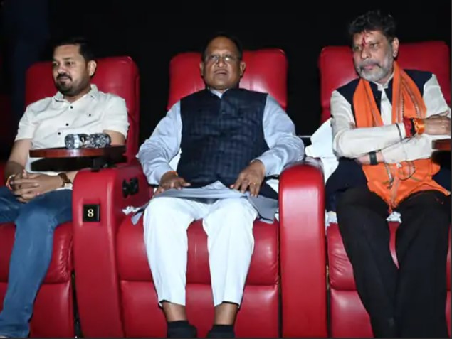 हीरो विधायक की फिल्म CM ने देखी