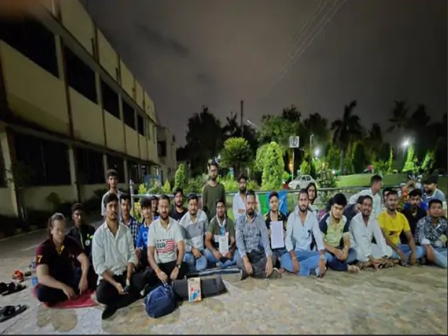 यूनिवर्सिटी ने PHD छात्र को हॉस्टल से निकाला