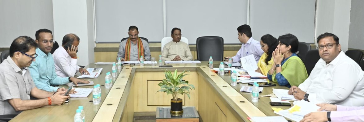 अंतिम व्यक्ति तक सुनिश्चित हो दवाइयों की पहुंच: मुख्यमंत्री श्री विष्णुदेव साय  राज्य में आयुष के जरिए बेहतर उपचार की हैं संभावनाएं: मुख्यमंत्री  राष्ट्रीय  गुणवत्ता आश्वासन मानक (एनक्यूएएस) कार्यक्रम में देश में 5वें स्थान पर है छत्तीसगढ़: स्वास्थ्य मंत्री श्री श्याम बिहारी जायसवाल