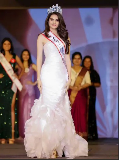 राजधानी की डॉ. अंजली बनी मिस यूनिवर्स छत्तीसगढ़