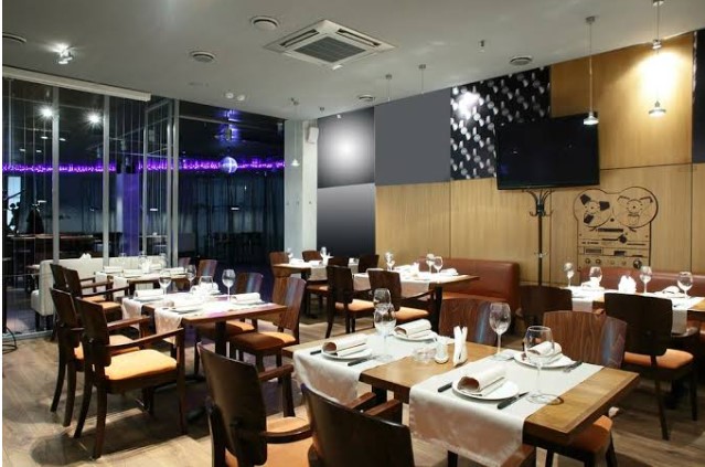 होटल या रेस्तरां में सादा पानी और प्रसाधन की व्यवस्था नहीं देने पर कर सकते हैं शिकायत,