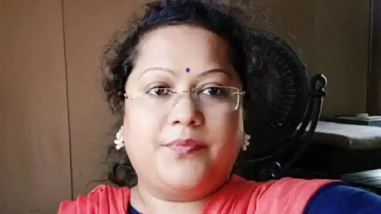 निलंबित अधिकारी सौम्या चौरसिया की 16 संपत्तियां अटैच करने की अनुमति मांगी, कोर्ट में हुई सुनवाई