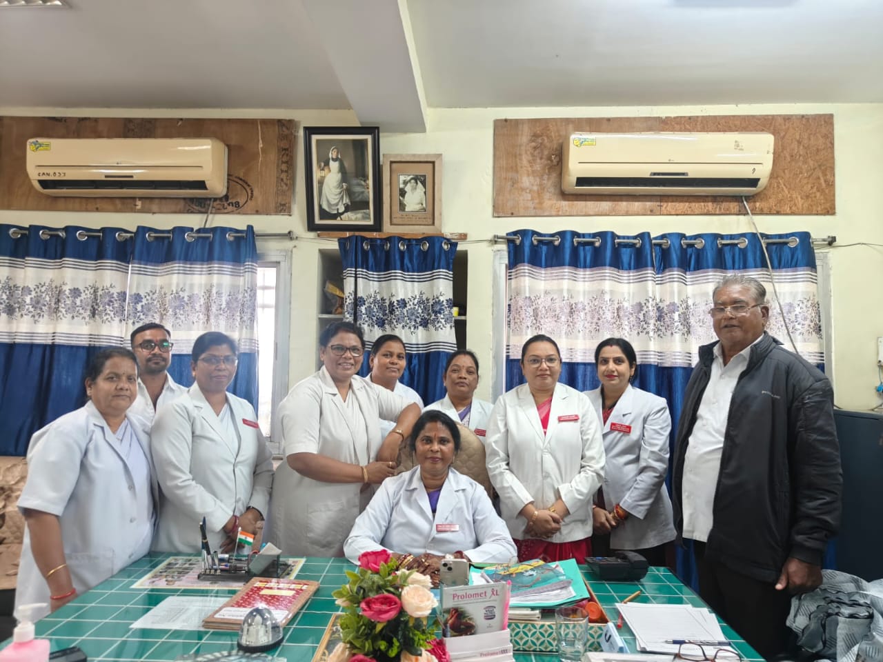 मेकाहारा में चल रहा है समीक्षा अभियान  अधीक्षक सोनकर ने दिया है निर्देश  अच्छे कार्य करने वालों का हो रहा है सम्मान 