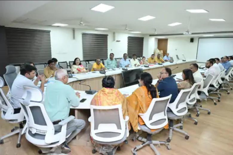 रायपुर निगम ने अपने ही विभाग को थमाया नोटिस: