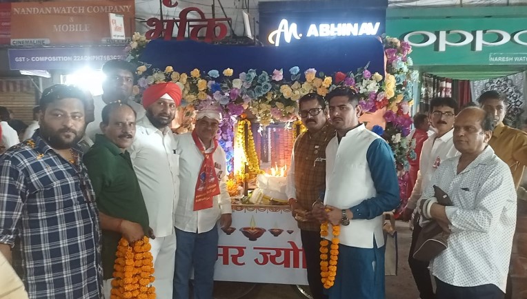 शोभायात्रा का कांग्रेसजनों ने किया आत्मीय स्वागत