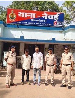 घर के बाहर रखे लोहे के सामान की चोरी करने वाले आरोपी एवं चोरी का माल खरीदने वाला कबाड़ी गिरफ्तार । विजय मिश्रा, ब्यूरो चीफ।