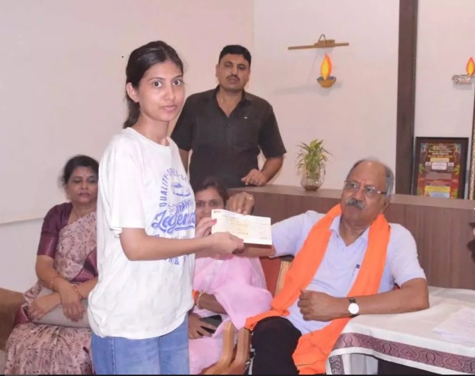  सांसद बृजमोहन अग्रवाल का बड़ा जनसहयोग अभियान