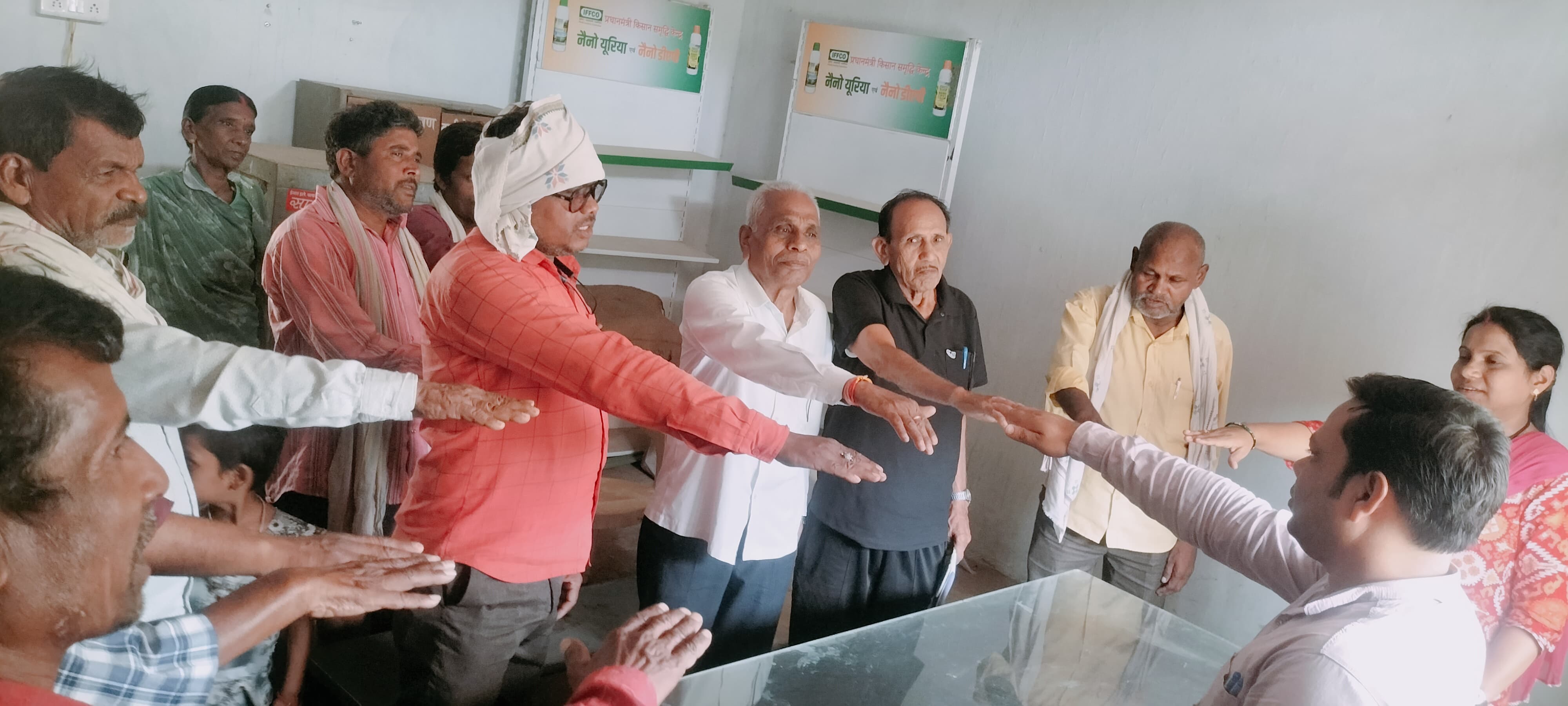 ग्राम कुसमी मे हुआ खेत बचाओ अभियान शिविर , किसानों ने सीखी प्राकृतिक खेती की बारीकियां