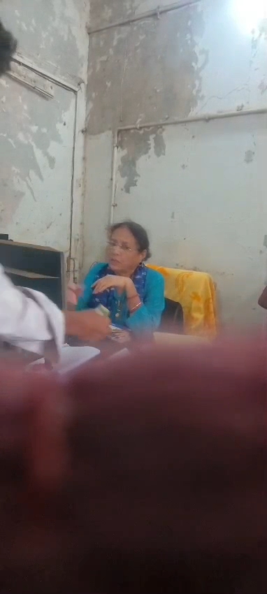जिला प्रशासन की बड़ी कार्रवाई, रिश्वत मामले में शाखा प्रबंक निलंबित