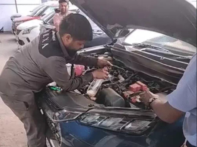 रायपुर में E-20 पेट्रोल से इंजन खराब: