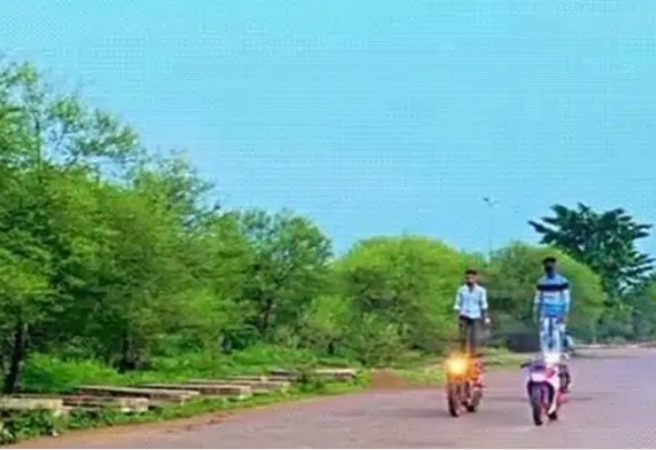 नया रायपुर में स्टंटबाजी,पुलिस ने 3 दर्जन गाड़ियां जब्त की