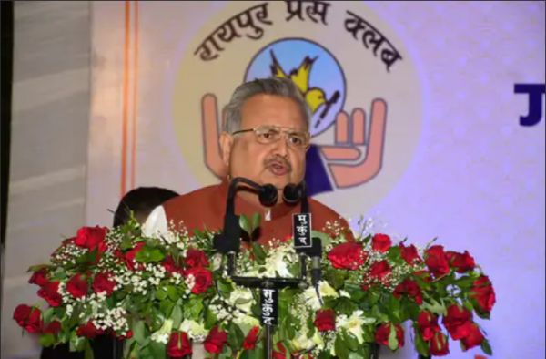 रायपुर प्रेस-क्लब में गोविंदलाल वोरा लाइब्रेरी का शुभारंभ: