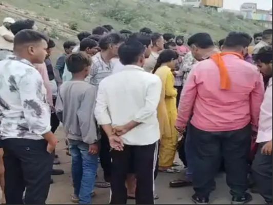 रायपुर में एक्सीडेंट से मौत के बाद उग्र हुई भीड़:पुलिस पर किया पथराव,