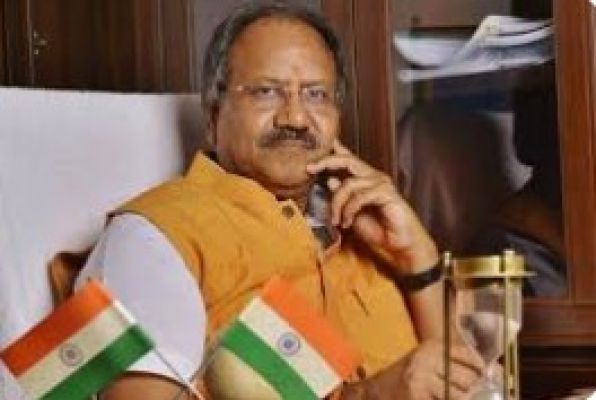 छत्तीसगढ़ स्थापना दिवस पर रायपुर के आसमान में होगा भारतीय वायुसेना का प्रदर्शन  सांसद बृजमोहन अग्रवाल की पहल पर रक्षा मंत्री ने दी सूर्य किरण एरोबेटिक डिस्प्ले की स्वीकृति