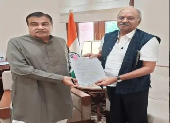 कुम्हारी टोल प्लाजा में आम जनता से हो रही वसूली