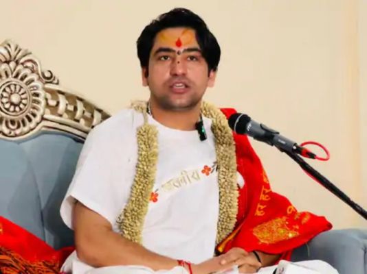 रायपुर में धीरेंद्र शास्त्री बोले- हिन्दुओं को गुलामी की आदत