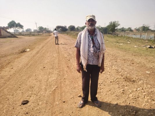 छक्कन दास मनहरे के प्रकरण में प्रशासन के छुट रहे पसीने  राजस्व मंत्री के जिले में राजस्व का बुरा हाल, राजस्व प्रकरण लंबित  2 से 3 पटवारी हो गए लगातार सीलिंग जमीन पर वार करते हुए