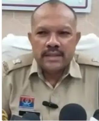 सैलून में मसाज कराने आए 2 तहसीलदारों की पिटाई