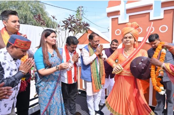 सेमरिया  रानी अवंती बाई लोधी बलिदान दिवस कार्यक्रम में सी.एम. शामिल 