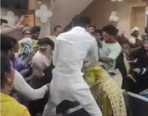 रायपुर के अस्पताल में बवाल: महिला की मौत के बाद मायका-ससुराल पक्ष में मारपीट  इलाज के दौरान बिगड़ी स्थिति, मौत की खबर के बाद अस्पताल परिसर में तनाव; पुलिस ने संभाला मोर्चा