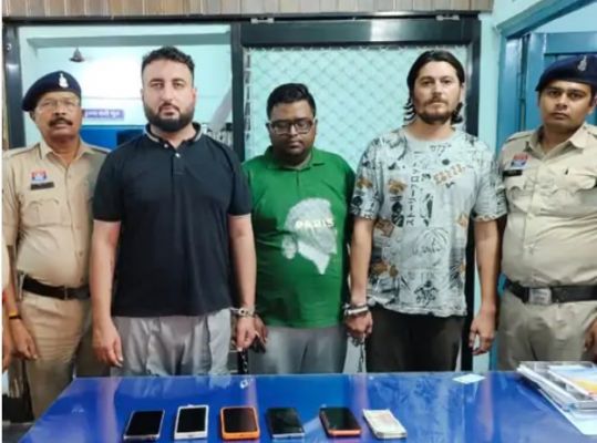 रायपुर 36 मॉल के पास चल रहा था IPL सट्टा