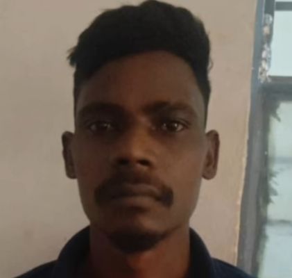 शक बना जानलेवा, बहन से बातचीत को लेकर विवाद में युवक की हत्या  गांव की पुरानी रंजिश ने लिया खूनी रूप, चाकू के वार से युवक की मौत; पुलिस ने हत्या का मामला दर्ज कर शुरू की जांच।