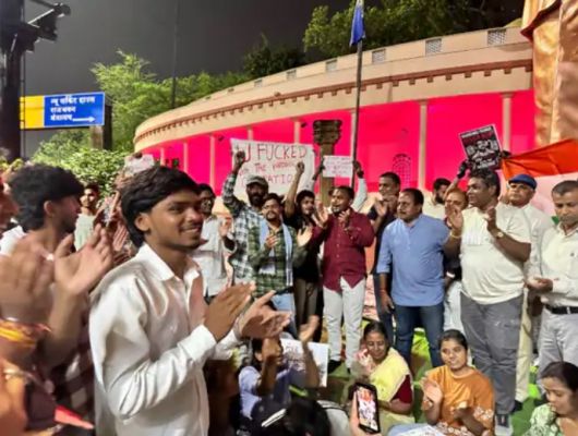 धर्मेंद्र प्रधान के इस्तीफे पर रायपुर में जश्न