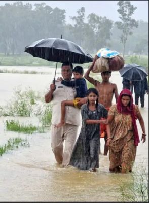 गुजरात-महाराष्ट्र में भारी बारिश, घरों-दुकानों में पानी भरा