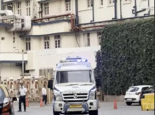 एक्टर धर्मेंद्र अस्पताल से डिस्चार्ज