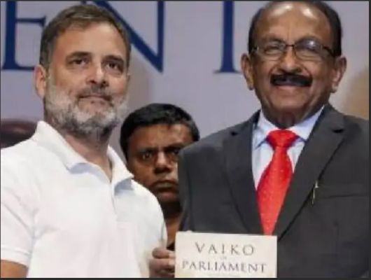 राहुल गांधी बोले- RSS इतिहास बदलने की कोशिश कर रहा