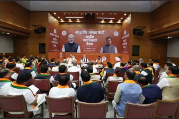 PM मोदी ने नई भाजपा कार्यकारिणी के साथ बैठक की