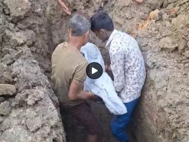 दुर्ग रेप-मर्डर केस...पड़ोसी बोली- रिवॉल्वर दो मैं मारूंगी:पिता ने कहा- मान नहीं सकता कि भाई ऐसा करेगा, रायपुर में निकला कैंडल मार्च