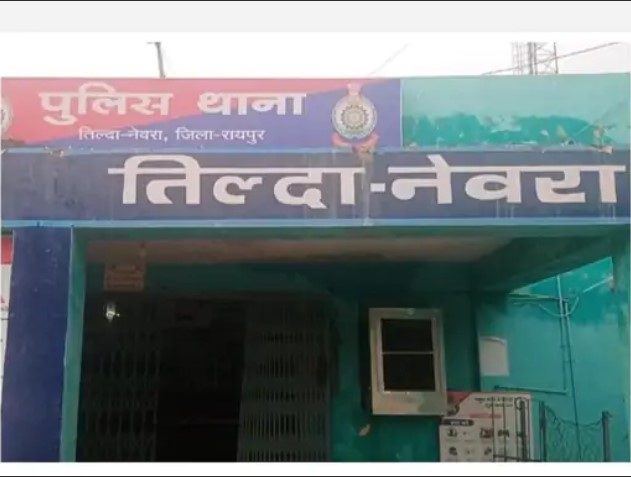 रायपुर में कार से गोल्ड चेन और कैश की उठाईगिरी