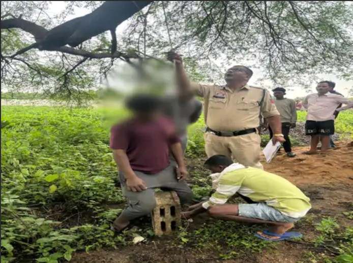 रायपुर में पेड़ पर लटकी मिली नाबालिग की लाश 