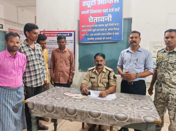 &ldquo;ऑपरेशन बाज&rdquo; के तहत मुंगेली पुलिस की ताबड़तोड़ कार्रवाई &mdash; 41 जुआड़ी गिरफ्तार, ₹23,310 नगद व ताश की गड्डियाँ जब्त