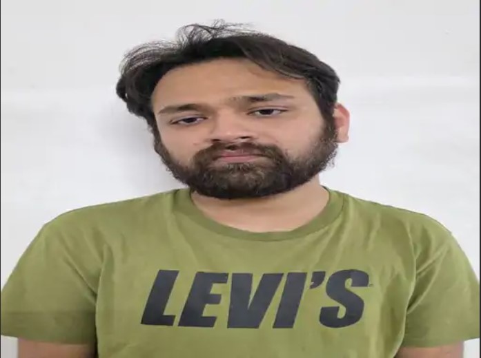 *रायपुर में BP मशीन में छिपाकर कोरियर से मंगाई कोकीन.