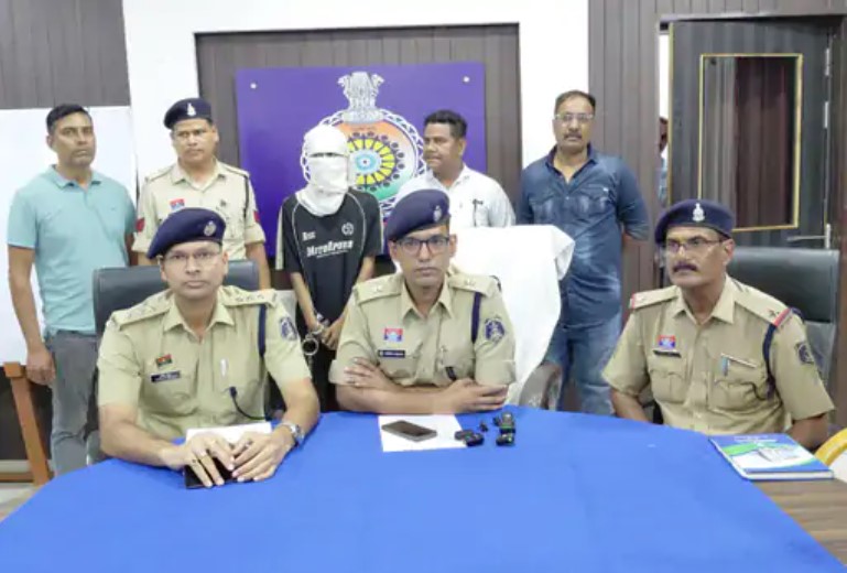 कांग्रेस नेता मर्डर केस, 3 नाबालिग समेत 4 आरोपी अरेस्ट