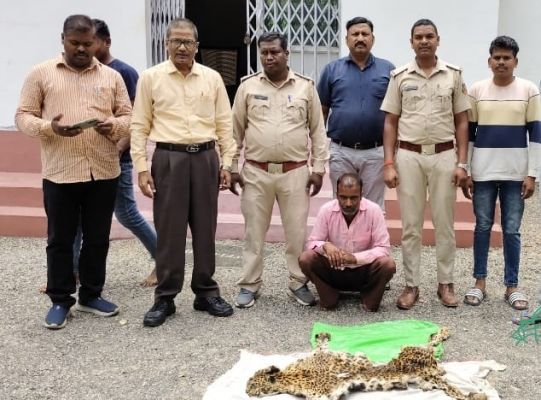 वन्यप्राणी तेन्दुआ का मिला खाल, अभियुक्त को भेजा गया जेल