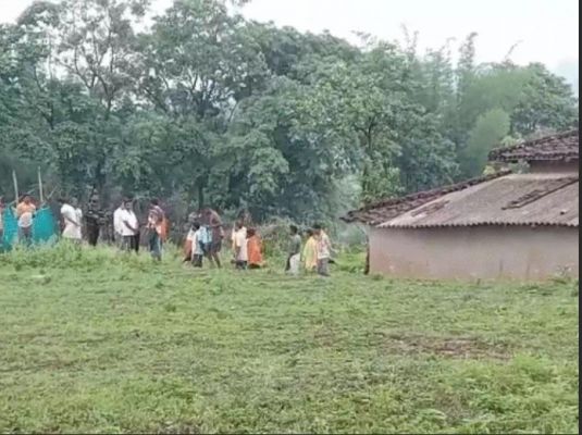 पुलिस ने कब्र से निकलवाई प्रेग्नेंट महिला की लाश: