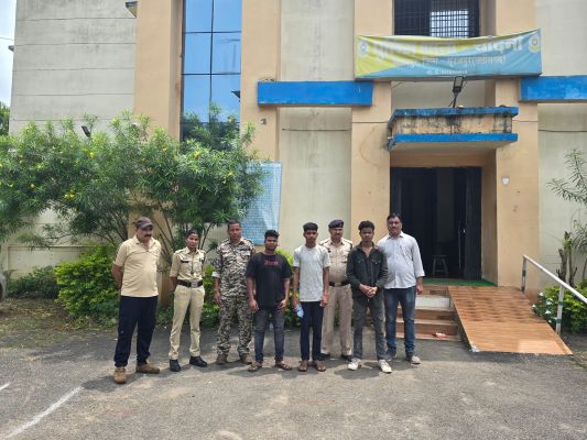 बालिका के साथ अनाचार मामले में थाना चांदनी पुलिस ने 3 आरोपियों को किया गिरफ्तार।