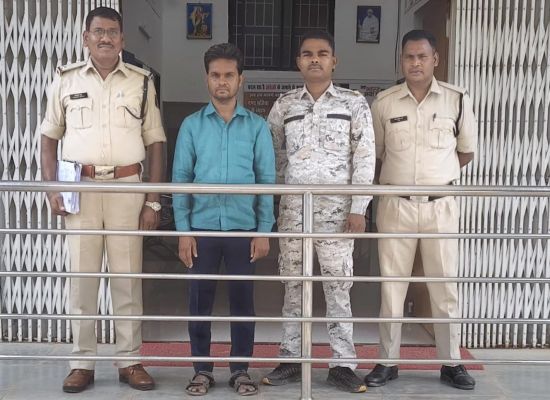 नौकरी दिलाने के नाम पर ठगी करने का आरोपी जेल दाखिल 