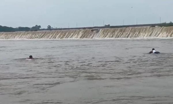 कोरबा: प्रेम प्रसंग में युवक-युवती ने लगाई नदी में छलांग, युवक बचा, युवती लापता