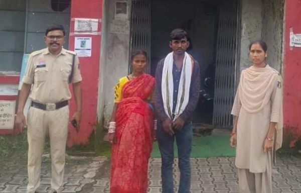 भीख मांगने के बहाने मोबाइल लैपटॉप चोरी करने के दम्पत्ति आरोपी जेल दाखिल 