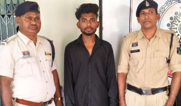 चाकू से हत्या करने का फरार आरोपी जेल दाखिल