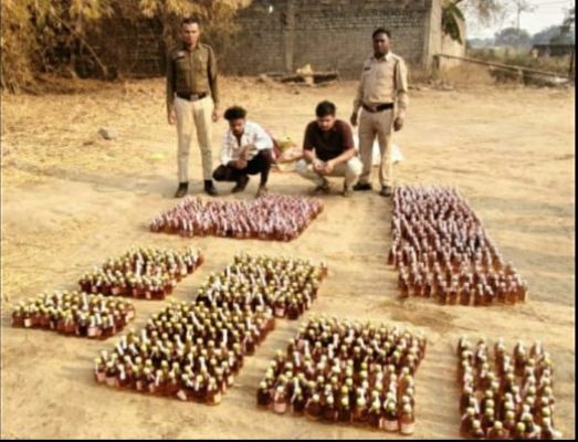 विधानसभा व खरोरा थाना पुलिस की बड़ी कार्रवाई  35 किलो गांजा सहित महाराष्ट्र के दो तस्कर गिरफ्तार, खरोरा में भारी मात्रा में अवैध शराब जब्त