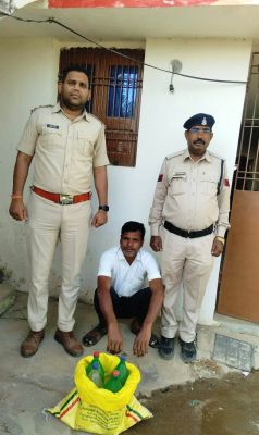 ग्राम बरबसपुर में 08 बल्क लीटर कच्ची महुआ शराब जब्त