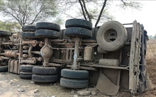 खतरनाक मोड़,जहां होता रहता हैं हमेशा मौत का तांडव सुध लेने वाला कोई नहीं