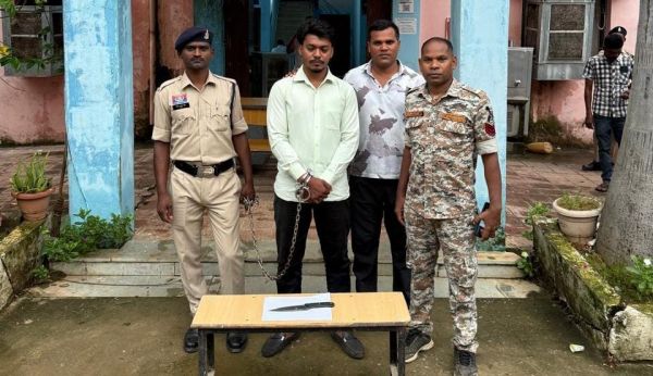 भांजी से जबरन शादी की धमकी देकर चाकू लहराने वाला युवक गिरफ्तार, आर्म्स एक्ट के तहत हुई कार्रवाई..