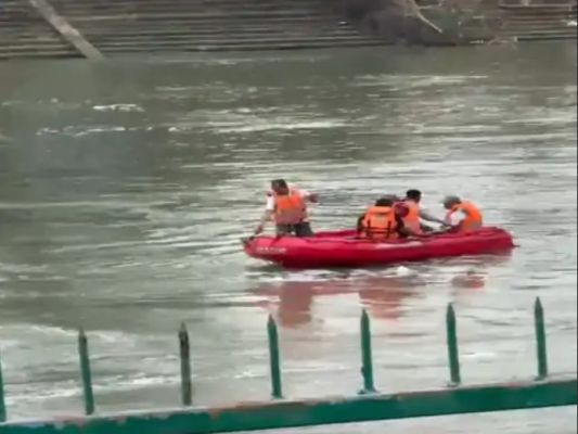 महादेव घाट में डूबा युवक 30 घंटे बाद भी लापता