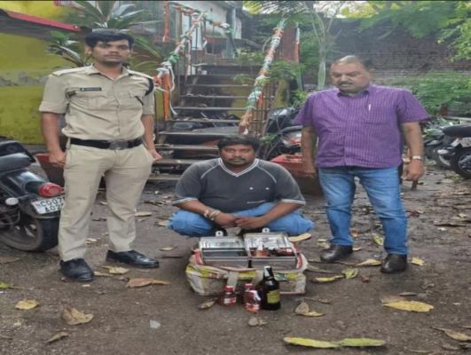 जन्माष्टमी पर शराब बेचते कांग्रेस नेता&ndash;ढाबा संचालक गिरफ्तार: